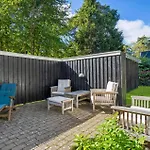 2 Bedroom Beautiful In Nykobing Sj * Nykøbing Sjælland