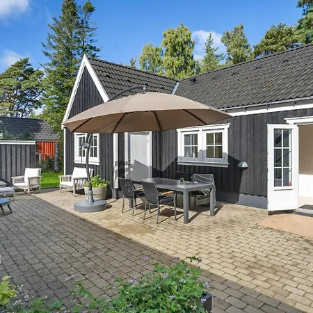 2 Bedroom Beautiful In Nykobing Sj * Nykøbing Sjælland