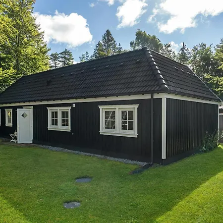 2 Bedroom Beautiful In Nykobing Sj Holiday home *