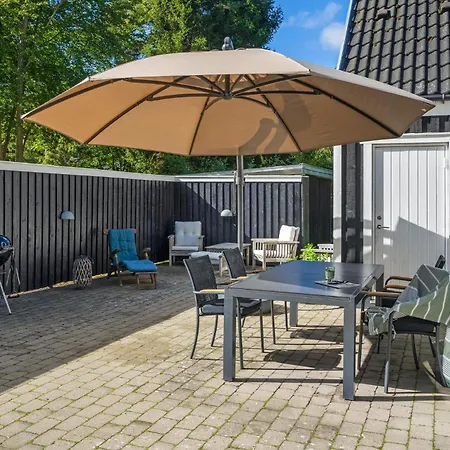 2 Bedroom Beautiful In Nykobing Sj